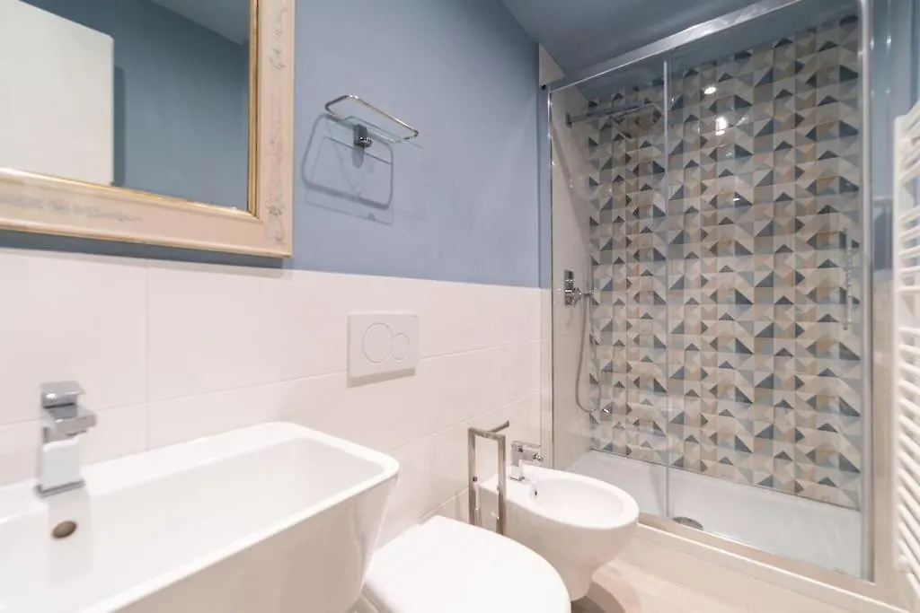 Intrho Studio Flat Porta Romana Milan Apartment