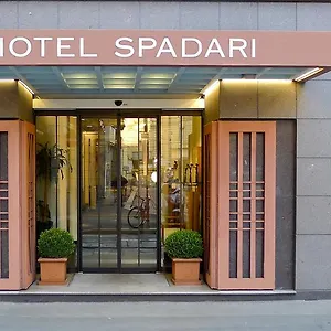 4* ホテル スパダーリ アル ドゥオーモ