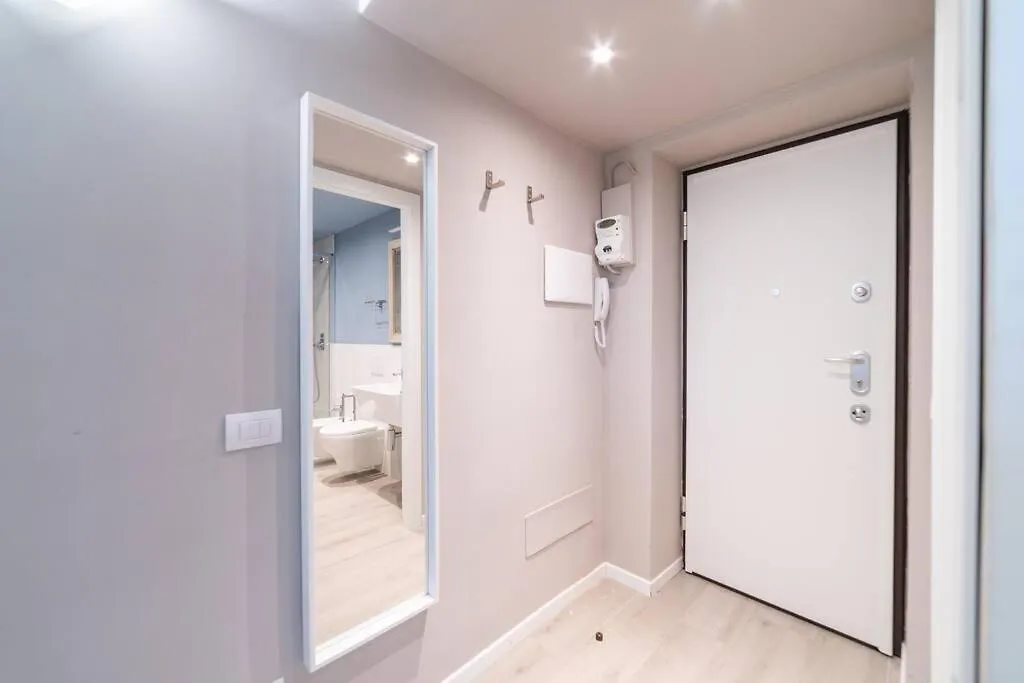Intrho Studio Flat Porta Romana Milan